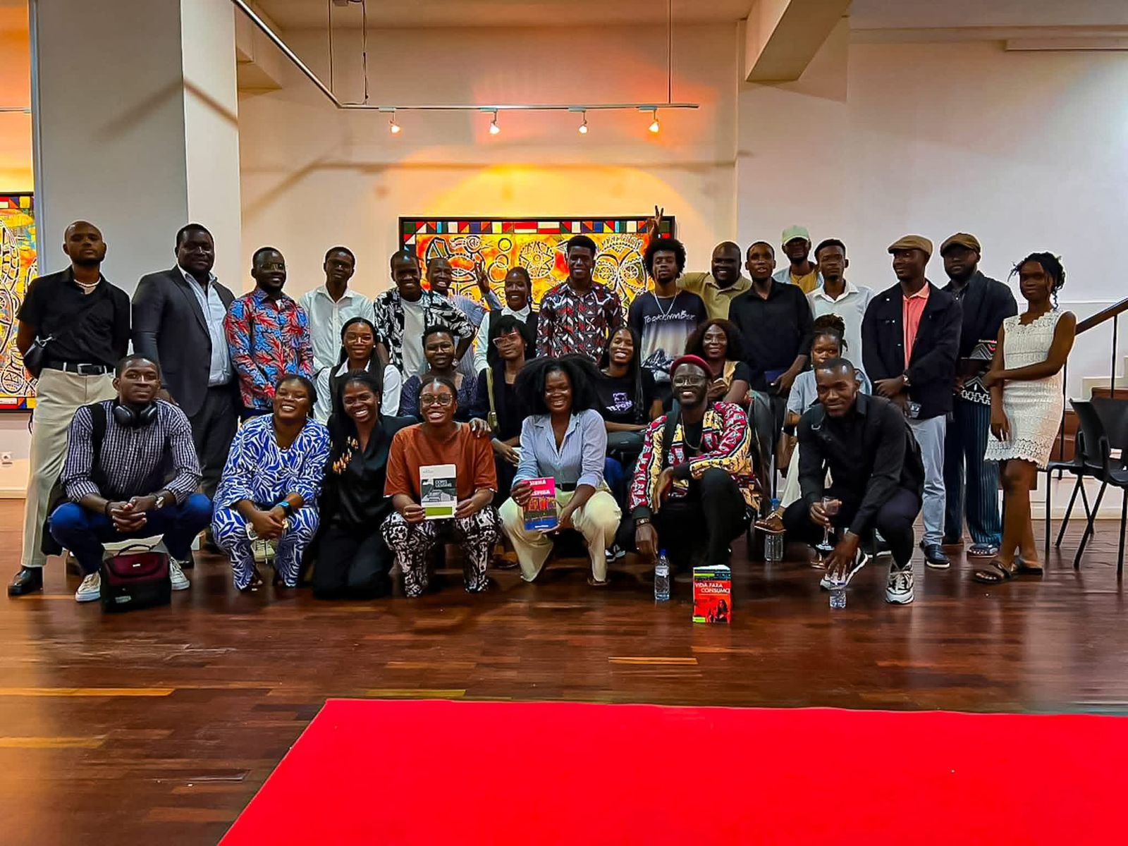 Clube de Leitura Hot realiza sessão intensa sobre As Avós