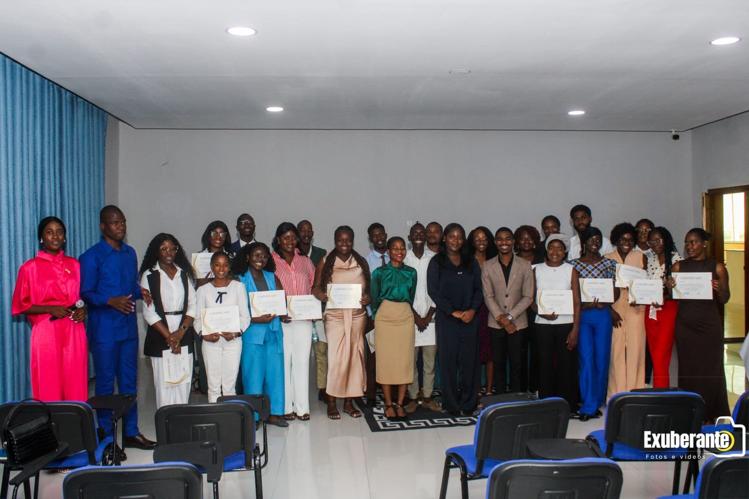 Academia de Campeões forma dezenas de jovens em Comunicação de Alto Impacto