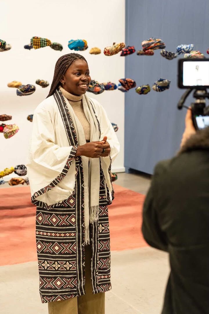 Artista angolana Irene A’mosi apresenta obra “Geografia do Corpo Esquecido” em Portugal